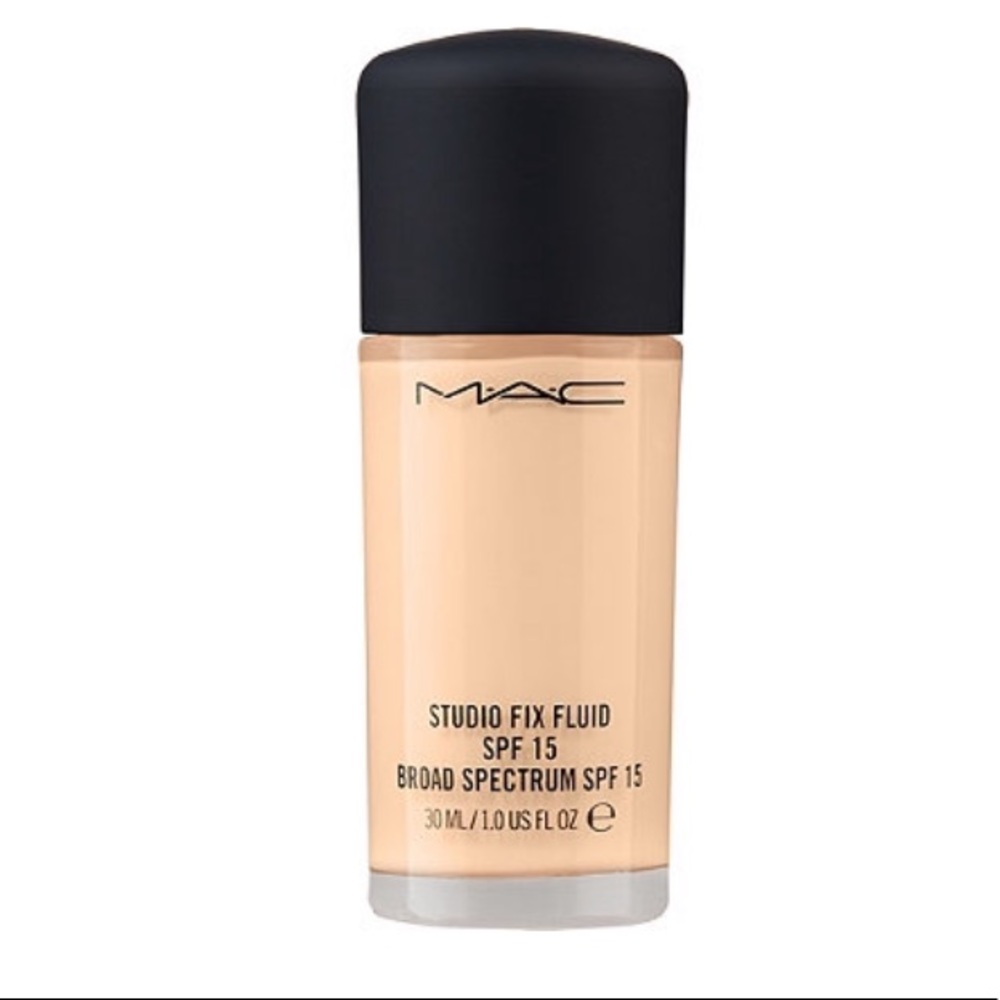 MAC Studio Fix Foundation color NC10